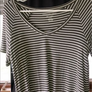 american eagle v neck